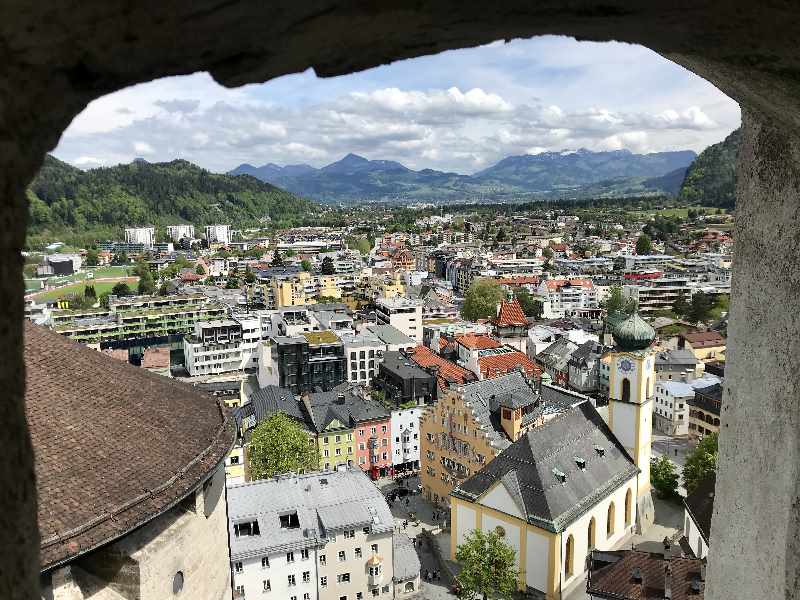  Kufstein Innenstadt - Der Blick aus der Festung über Stadt und Berge