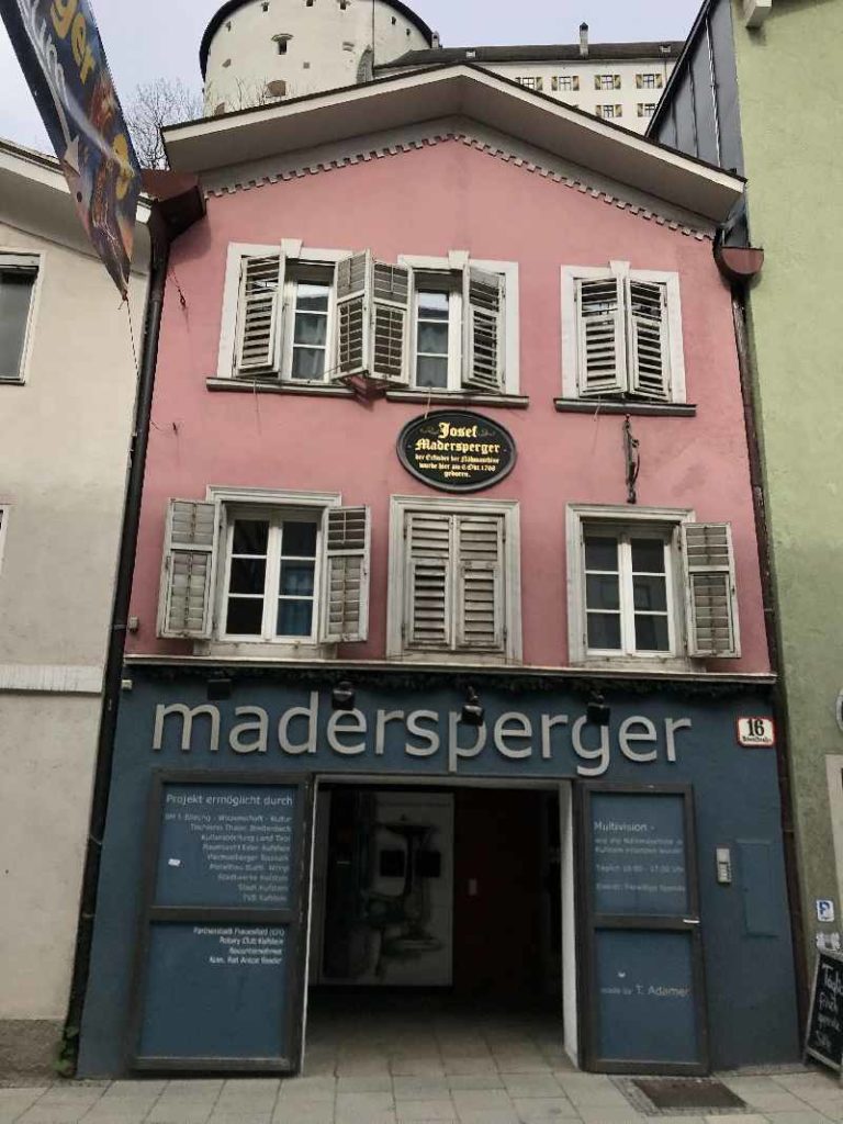 Nähmaschinenmuseum Kufstein - das Geburtshaus Josef Madersperger ist heute ein Museum