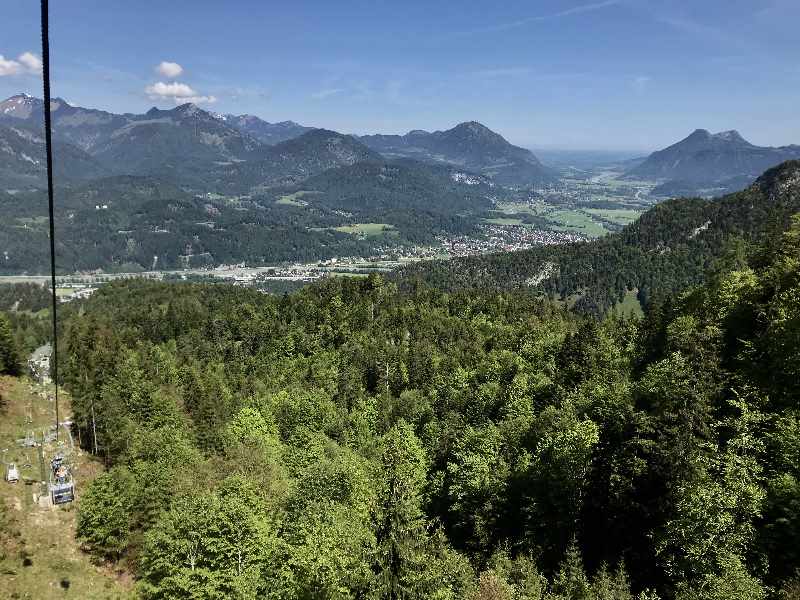 Der Blick aus dem Kaiserlift kurz unterhalb der Bergstation