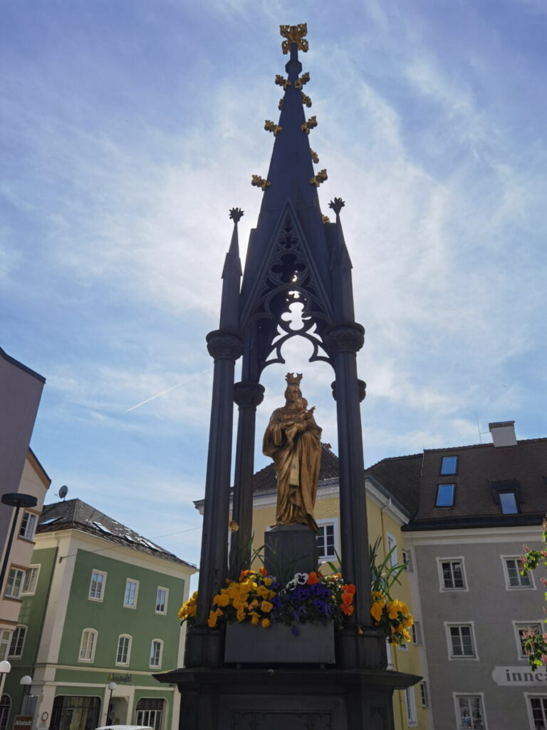 Fotospots Kufstein - der Brunnen am Unteren Stadtplatz